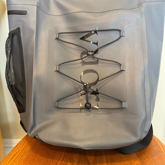 Vuori Dry Bag Back Pack Charcoal Black Rubber Waterproof New Multi Pocket - Picture 10 of 15